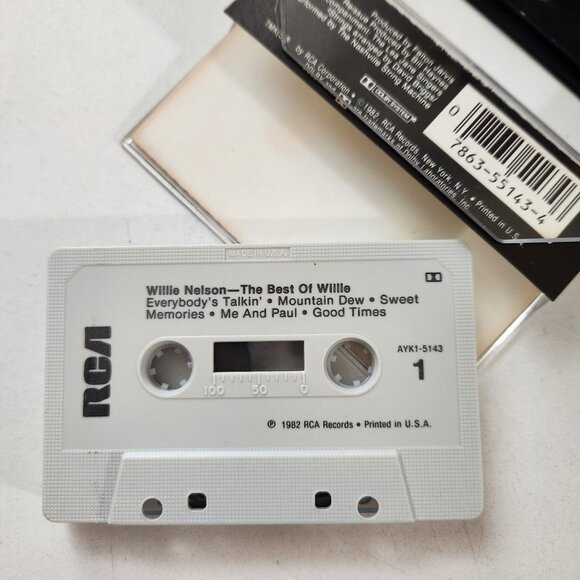 Willie Nelson "The Best Of Willie" RCA 1982 Cassette Tape - Picture 4 of 5